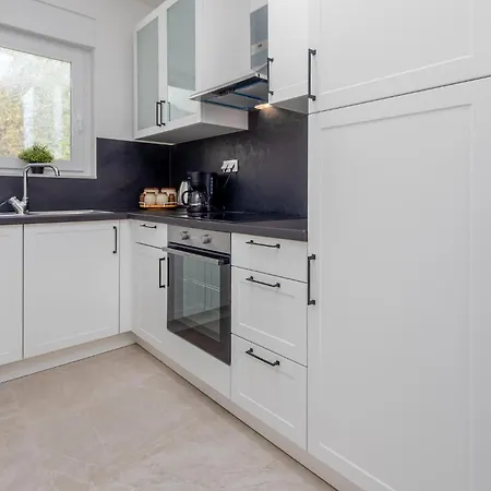 Lovely In With Wifi * Povljana